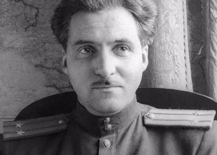 100-летие со дня рождения великого русского советского писателя Константина Симонова — повод обратиться к нашим непреходящим ценностям